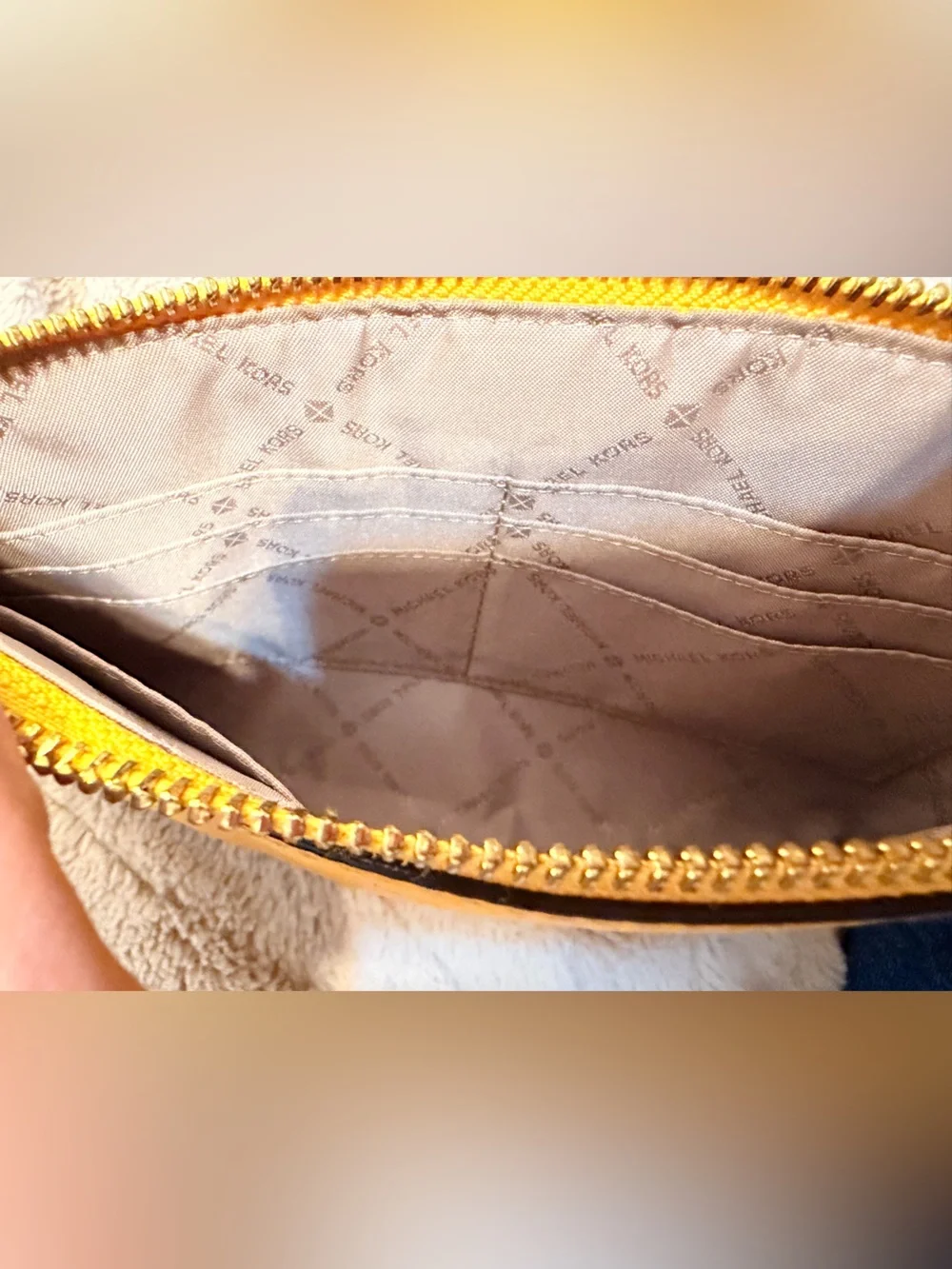 Michael Kors Jet Set Travel XL Zip Clutch Wristlet pebbled Leather Yellow GUC